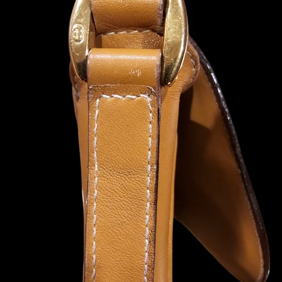 GUCCI Micro GG Supreme Vintage Shoulder Bag - Picture 4 of 8